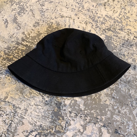 Bundle of 3 bucket hats - Picture 3 of 8